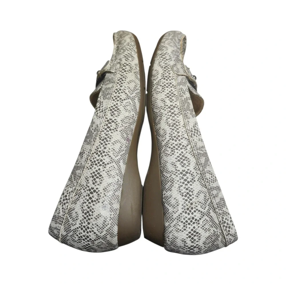Naturalizer Gisella Snake Print Loafers Grey White N5‎ Comfort Shoes Buckle 9